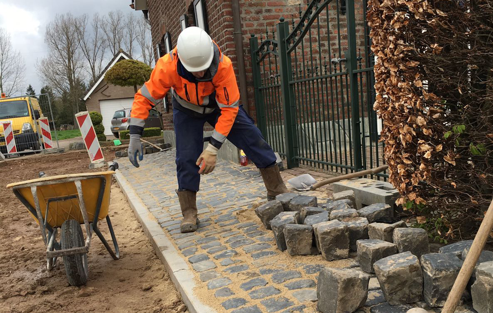 Stratenmaker aan het werk